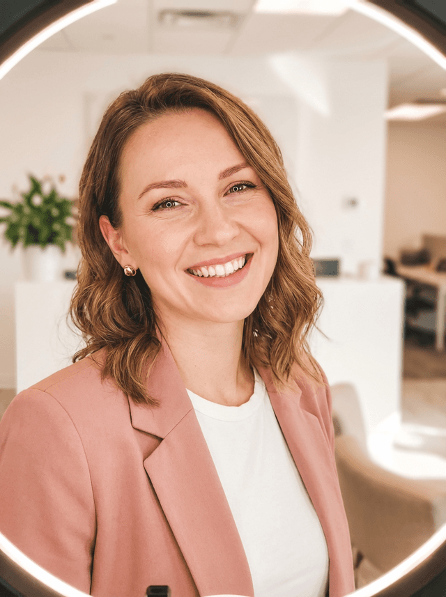 Ольга Дмитриевна — Менеджер по сопровождению клиентов